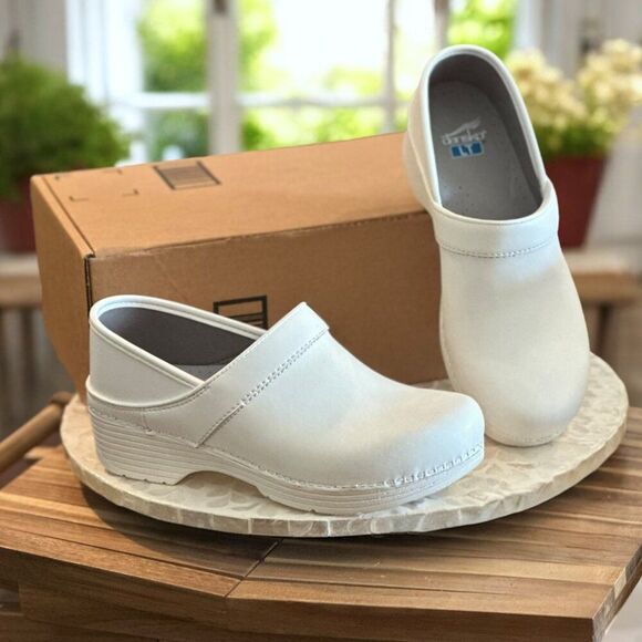 Dansko Professional LT White Box Leather Clogs Women’s Size 40 EU Comfort Work S - Picture 2 of 11